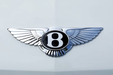 Bentley Kanatlı B Sembolü Makro