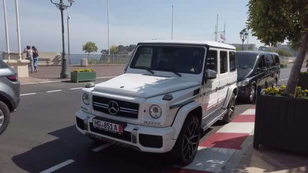 Montecarlo Mónaco Junio 2019 Mercedes Benz Amg Arctic White Suv — Vídeo de stock