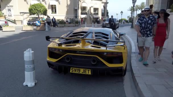 Monte Carlo Monaco Juni 2019 Schwarzer Und Gelber Lamborghini Aventador — Stockvideo