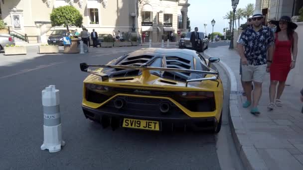 Monte Carlo Monako Červen 2019 Černý Žlutý Lamborghini Aventador Svj — Stock video