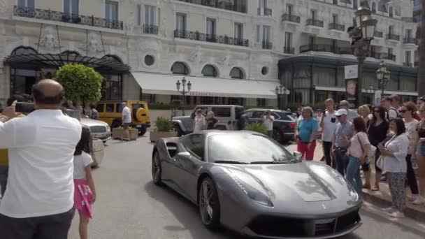 Montecarlo Mónaco Mayo 2019 Hombre Conduciendo Ferrari Gris 488 Gtb — Vídeo de stock