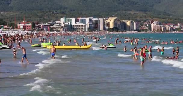 Sunny Beach Bulgaristan Ağustos 2019 Sunny Beach Kalabalık Plajda Nsanlar — Stok video