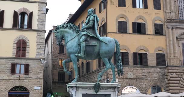 佛罗伦萨 意大利 2019年8月31日 科西莫I德美第奇的马术雕像 托斯卡纳大公在佛罗伦萨广场德拉西戈尼亚 意大利 托斯卡纳地区 Dci 4K视频 — 图库视频影像