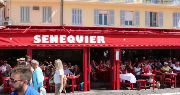 Saint Tropez Francie Září 2019 Turisté Sedí Terase Slavné Kavárny — Stock video