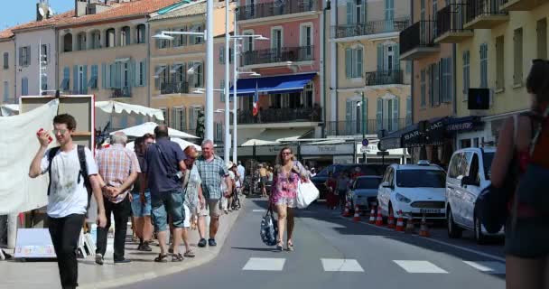 Saint Tropez Francia Septiembre 2019 Turistas Caminando Antiguo Puerto Saint — Vídeo de stock