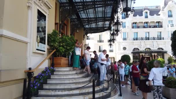 Montecarlo Mónaco Septiembre 2019 Multitud Turistas Visitando Casino Montecarlo Mónaco — Vídeo de stock