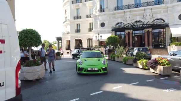 Monte Carlo Monaco September 2019 Man Driving Beautiful Green Porsche — стокове відео