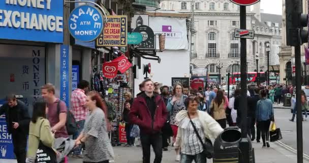 London Storbritannien Maj 2019 Crowd People Walking Sidewalk City Center — Stockvideo
