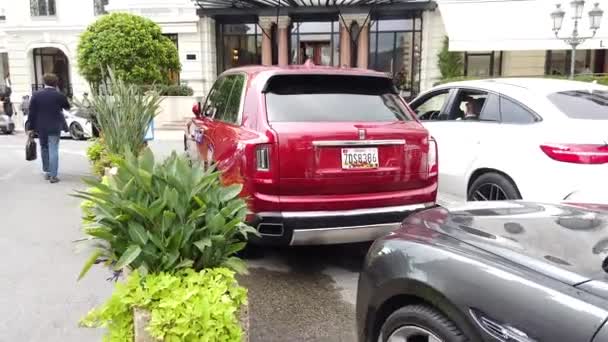 Monte Carlo Monaco September 2019 Beautiful Red Rolls Royce Cullinan — ストック動画