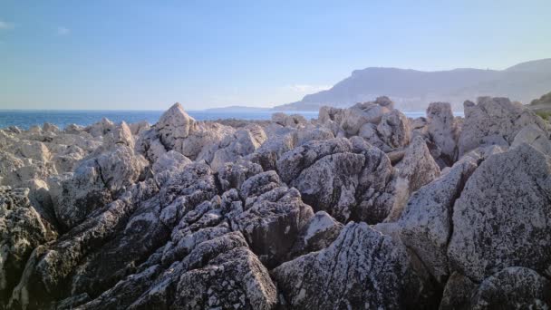 Big White Rocks Seaside Cap Martin Medelhavet Och Monaco Background — Stockvideo