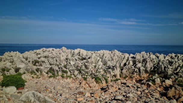Muitas Rochas Brancas Litoral Cap Martin Mar Mediterrâneo Mônaco Fundo — Vídeo de Stock