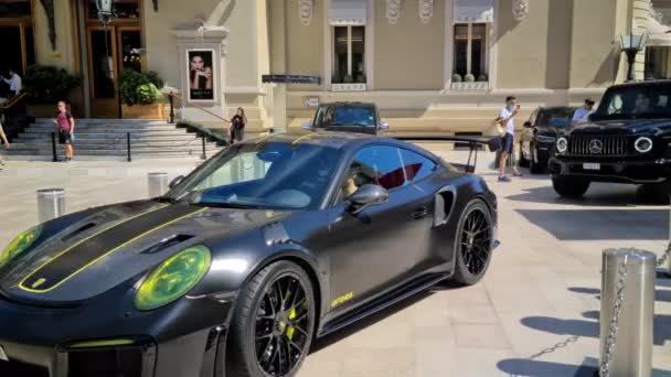 Monte Carlo Monako Sierpnia 2020 Młody Człowiek Jeżdżący Porsche 911 — Wideo stockowe