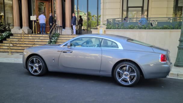 摩纳哥蒙特卡洛 2020年8月8日 Luxfalse Gray Rolls Royce Wraith Parked Front Hotel — 图库视频影像