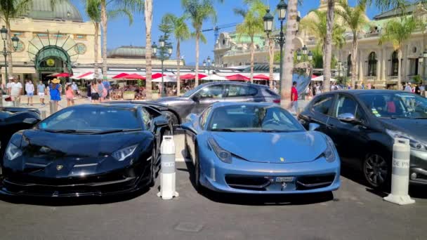 摩纳哥蒙特卡洛 2020年8月8日 Luxfalse Black Lamborghini Aventador Svj和Blue Ferrari 599 Parked — 图库视频影像