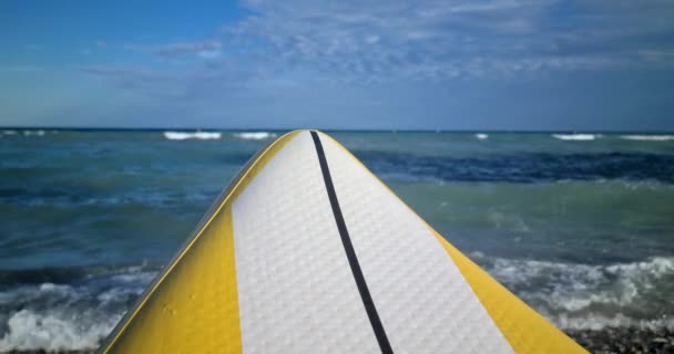 Şişirilebilir Stand Paddle Panosu Deniz Arkaplanı Dci Çözünürlüğü — Stok video