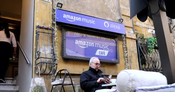 Sanremo Febbraio 2020 Ephemeral Amazon Music Alexa Cafe Giacomo Matteotti — Video Stock