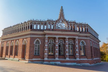 MOSCOW, RUSSIA - 18 Ekim 2018: Tsaritsyno 'daki İkinci Saray Konutları. Tsaritsyno, bir saray kompleksi, göletler ve orman alanı ile popüler bir kent simgesidir..