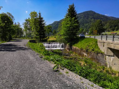 Kranjska Gora, Slovenya - 07 Haziran 2019: Podkoren Slovenya 'nın kuzeybatısında Kranjska Gora belediyesine bağlı bir köydür..