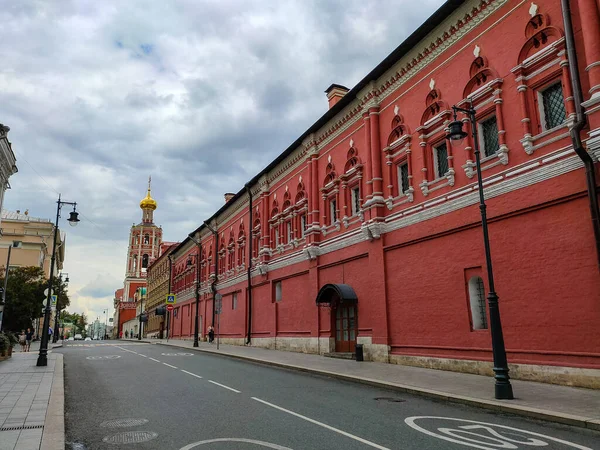 Moscú Rusia Julio 2019 Monasterio Vysokopetrovsky Monasterio Ortodoxo Ruso Fundado —  Fotos de Stock