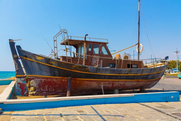 Ayia Napa Zypern September 2019 Ein Altes Fischerboot Steht Ufer — Stockfoto