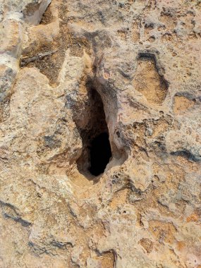 Makronissos Mezarlığı için eski bir havalandırma kanalı Helenistik dönemden kalma bir mezarlık. Makronissos, Ayia Napa (Agia Napa), Cyrpus.