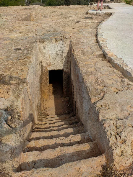 Makronissos Mezarlığı Helenistik dönemden kalma antik bir mezarlık. Makronissos, Ayia Napa (Agia Napa), Cyrpus.