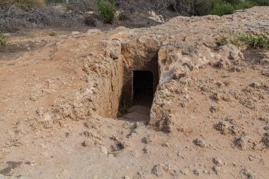 Makronissos Mezarlığı Helenistik dönemden kalma antik bir mezarlık. Makronissos, Ayia Napa (Agia Napa), Cyrpus.