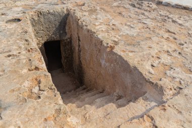 Makronissos Mezarlığı Helenistik dönemden kalma antik bir mezarlık. Makronissos, Ayia Napa (Agia Napa), Cyrpus.