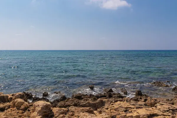 Středozemní Mořská Krajina Ayia Napa Kypr Kyperský Břeh Skalnatou Pláží — Stock fotografie