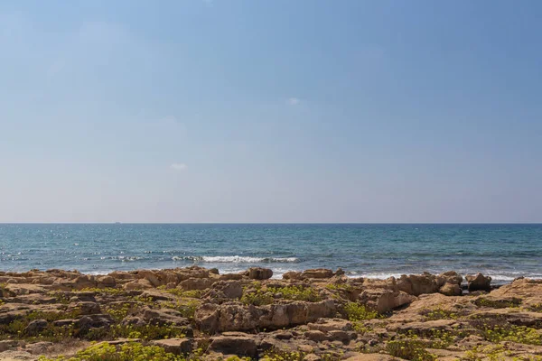 Morze Śródziemne Krajobraz Ayia Napa Cypr Cypryjski Brzeg Kamienistą Plażą — Zdjęcie stockowe