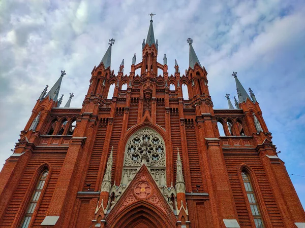 Kutsal Bakire Meryem 'in (Moskova) Meryem Ana' nın Kusursuz Doğumu Katedrali. Neo-Gotik katedral, Rusya 'nın en büyük Katolik katedrali, Tanrı' nın Annesi 'nin başpiskoposluk katedrali.