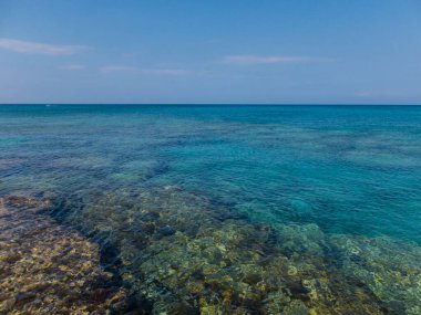 Protaras, Kıbrıs Rum Kesimi 'nde Paralimni Belediyesi' nin idari yetki alanına giren ağırlıklı bir turizm beldesi..