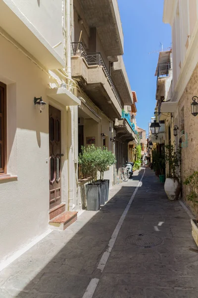 Rethymno Grécia Julho 2016 Narrow Venetian Street Cidade Velha Rethymnon — Fotografia de Stock