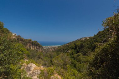 Rethymno, Yunanistan. 27 Temmuz. 2016: Myli köyü yakınlarında panoramik manzara. 