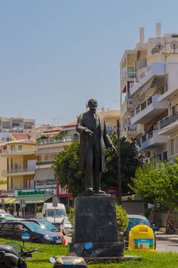 Rethymno, Yunanistan - 31 Temmuz 2016: Eleftherios Venizelos Heykeli. Eleftherios Kyriakou Venizelos, Yunan ulusal kurtuluş hareketinin seçkin bir lideri ve 20. yüzyılın başlarında tanıtımlarıyla hatırlanan karizmatik bir devlet adamıydı.