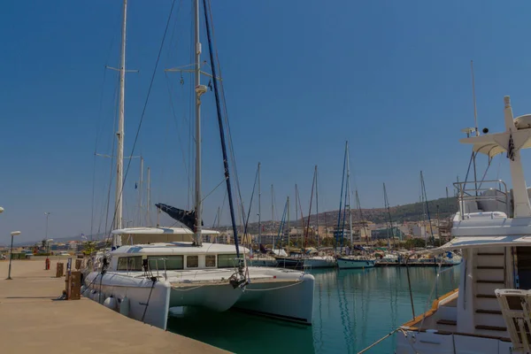 Rethymno Greece August 2016 Yachts Rethymno Harbour Rethymno是岛上第三大城市 克里特岛每年吸引280万游客 2011年 — 图库照片