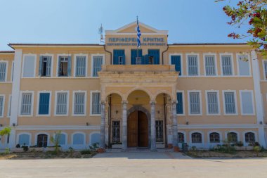 Rethymno, Yunanistan - 4 Ağustos 2016: Rethymno ilinin inşası. Rethymno, Girit Adası 'ndaki Rethymno bölgesel biriminin başkenti Yunanistan' da yaklaşık 40 bin nüfuslu bir kenttir. Rethymno, adanın üçüncü büyük şehridir. Cr