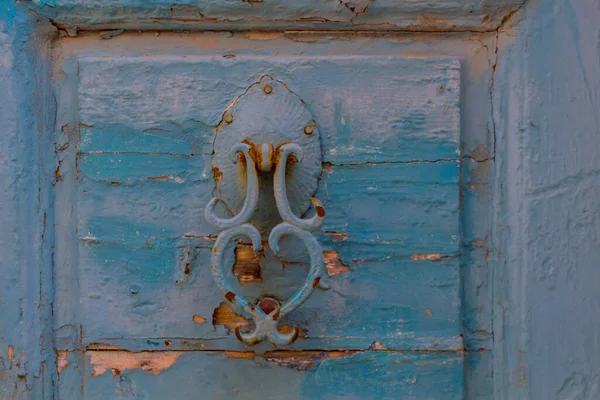 Stare Drzwi Knocker Rethymno Grecja — Zdjęcie stockowe