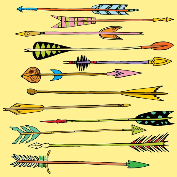 El çekilmiş ethnicpattern tasarım için oklarla, aşiret okları, rustik dekoratif okları, hippi ve boho stil vektör çizim ile seamless modeli