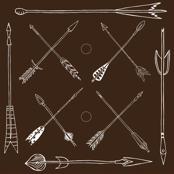 Tek renkli kabile oklarla, elle çizilmiş etnik koleksiyonu ayarla 