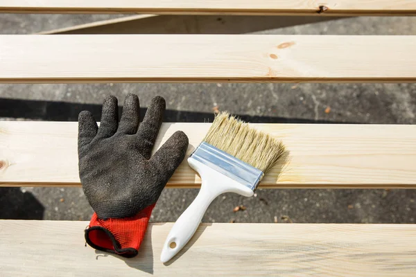 Painter Holding Paintbrush Wooden Surface Protecting Wood Exterior Influences Weathering — Stock Photo, Image