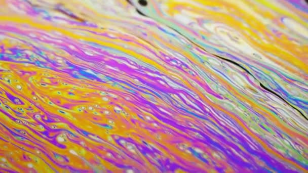 Sfondo psichedelico della superficie di movimento della bolla di sapone colorata — Video Stock