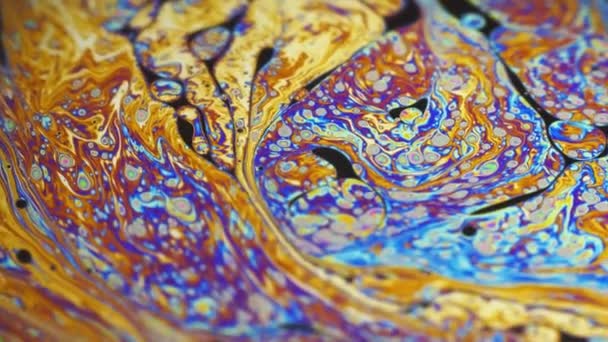 Renkli sabun köpüğü hareket yüzey psychedelic arka plan — Stok video