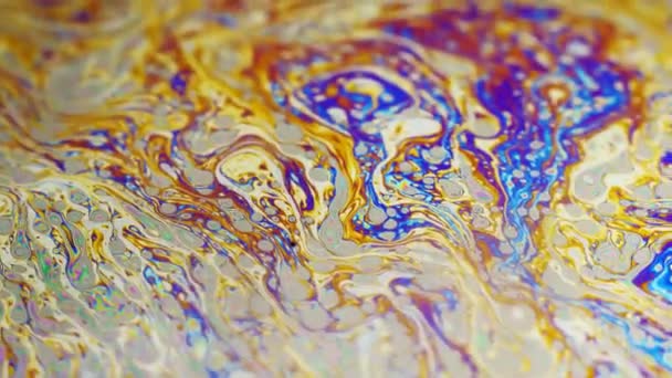 Incredibile sfondo colorato formato da movimento multicolore superficie di bolla di sapone — Video Stock