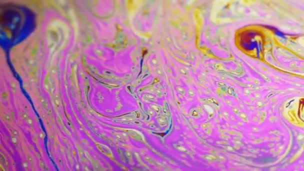 Incredibile sfondo colorato formato da movimento multicolore superficie di bolla di sapone — Video Stock