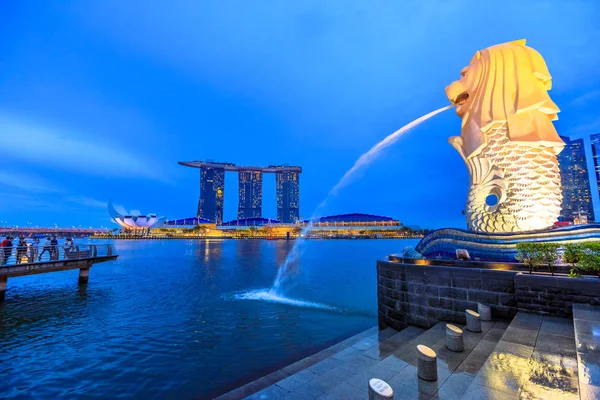 Merlion heykeli Singapur — Stok fotoğraf