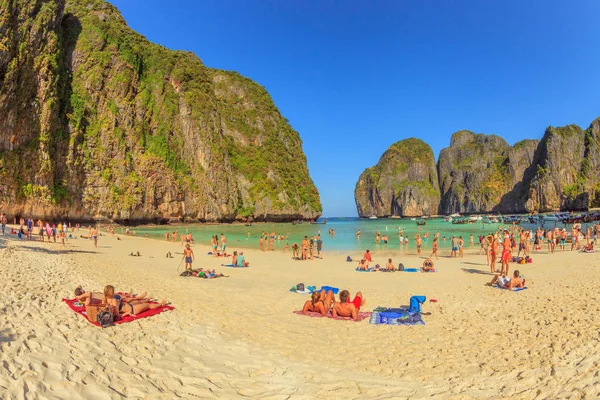 Strand von Maya Bay — Stockfoto