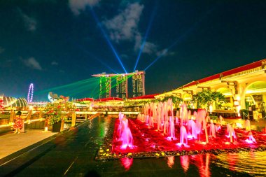 Fullerton Çeşme gece