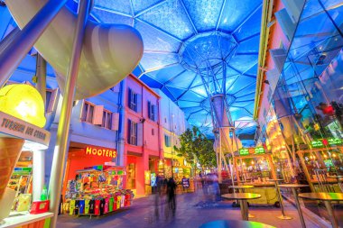 Clarke Quay gece