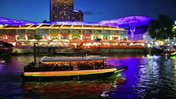 Singapur Clarke Quay crucero nocturno — Vídeo de stock